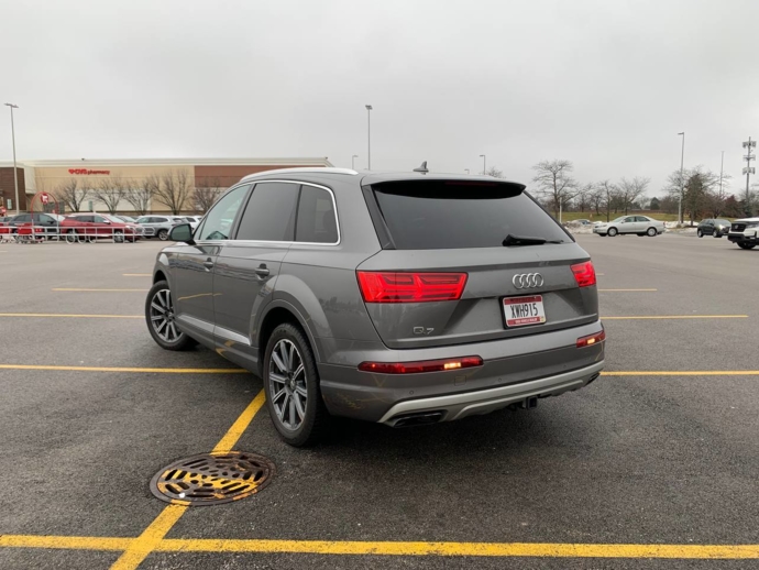 2017 Audi Q7  Premium